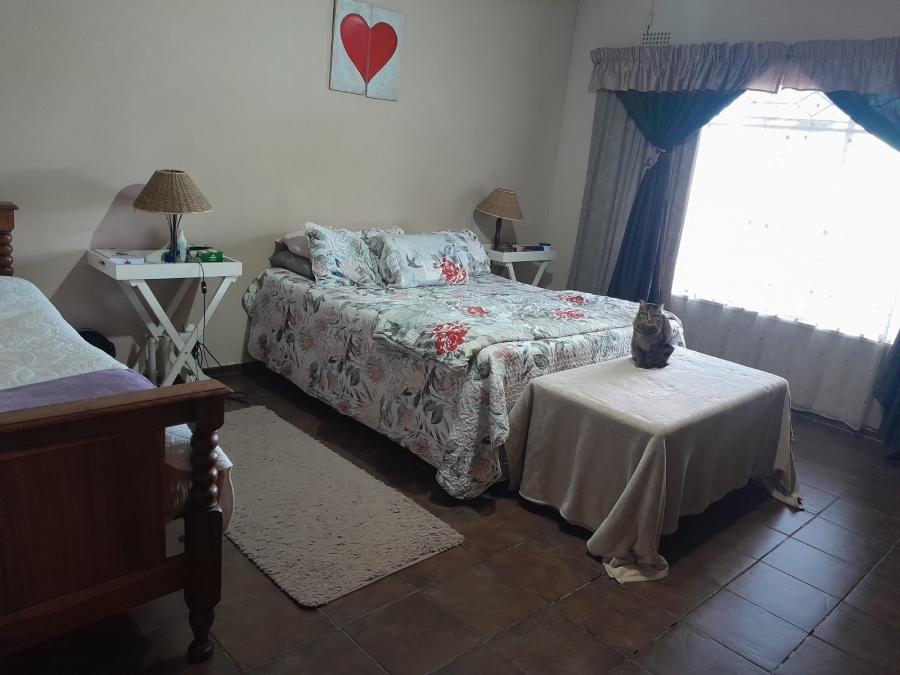 7 Bedroom Property for Sale in Rustenburg Central North West